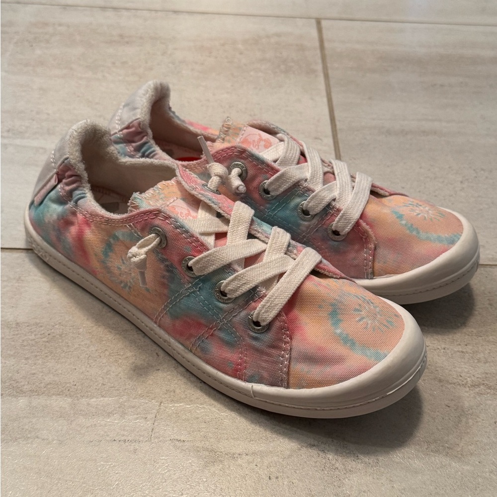 NWT Roxy Bayshore multi colour limited edition print sneakers
